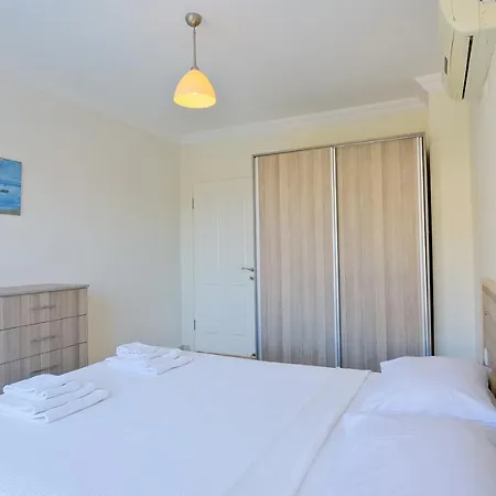 Orka Crystal * אולודניץ