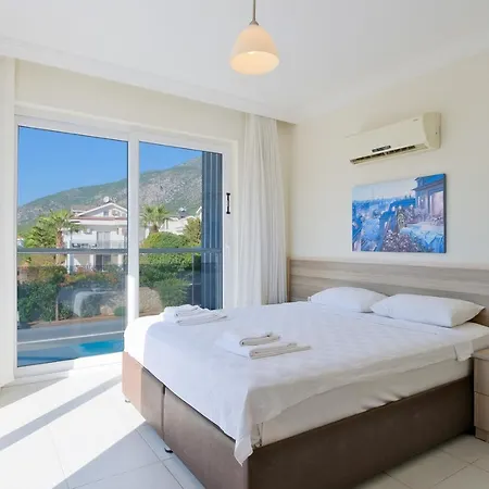 Orka Crystal Villa *