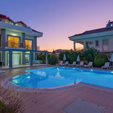 Βίλα Orka Crystal Ολουντενίζ